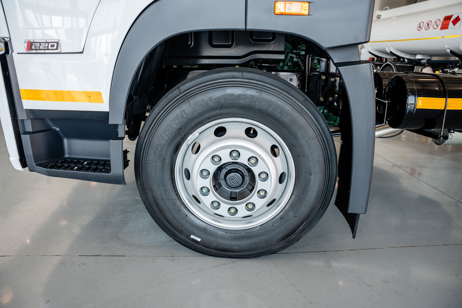 trucks/tractor/TT-JK6-15220-FD-7.jpg
